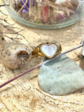 Anillo Sello Corazón Nácar